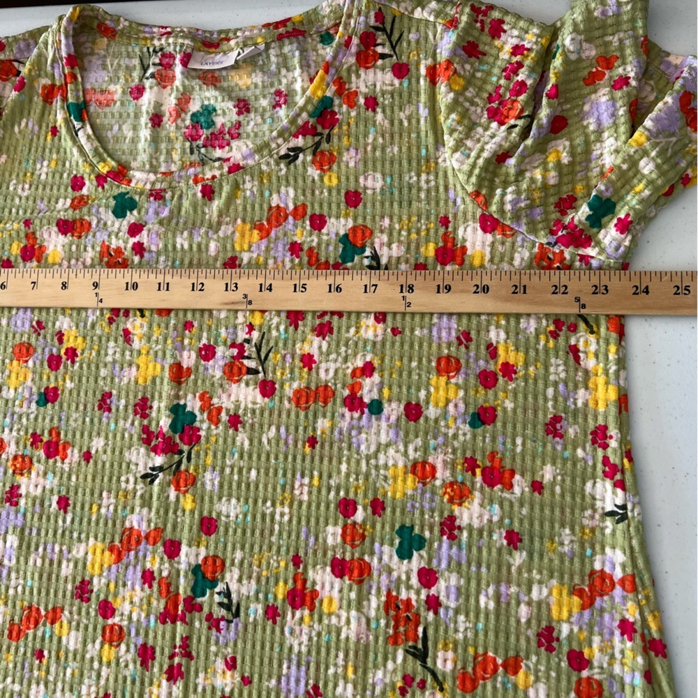 LOGO Layers by Lori Goldstein Floral Print Waffle Mesh Top Women Sz 1X Slinky - Picture 9 of 14